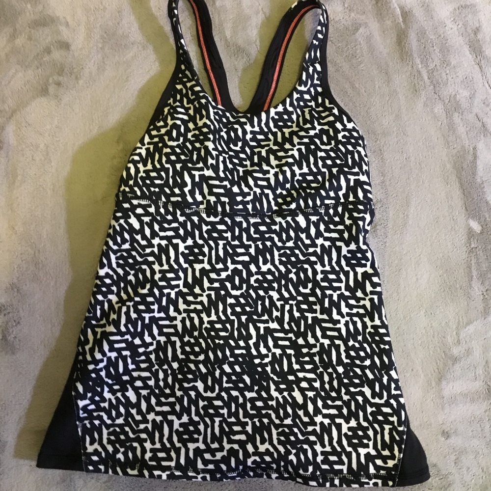 Black and white fitted workout tank